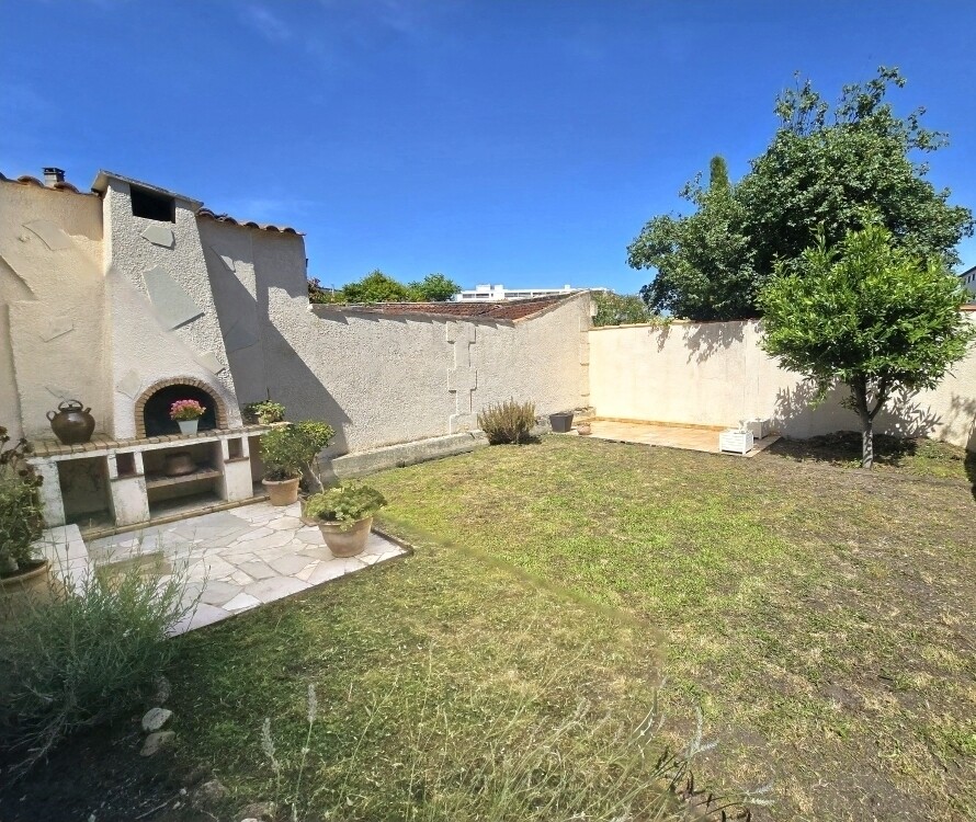 Maison 6 pièces 158 m² · à Bordeaux · 158 m² · 460 000 €