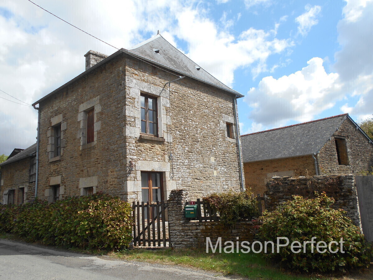 Maison 5 pièces 1825 m² · à Champfrémont · 1 825 m² · 121 900 €